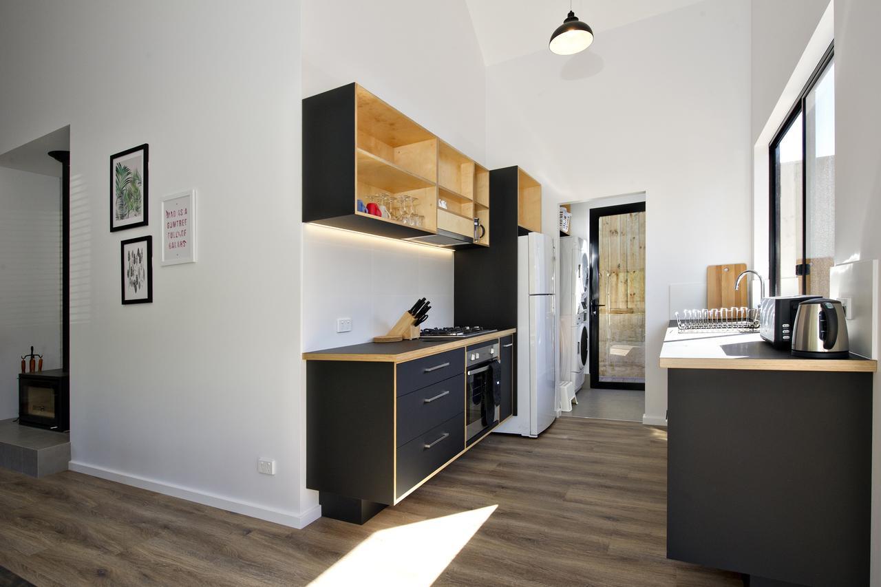Margaret River Bungalow-1-Street - Pet Friendly Exterior photo